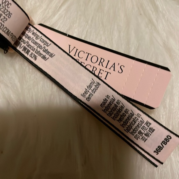 Victoria's Secret Animal Print Demi Cup Underwire Bra - Picture 15 of 16